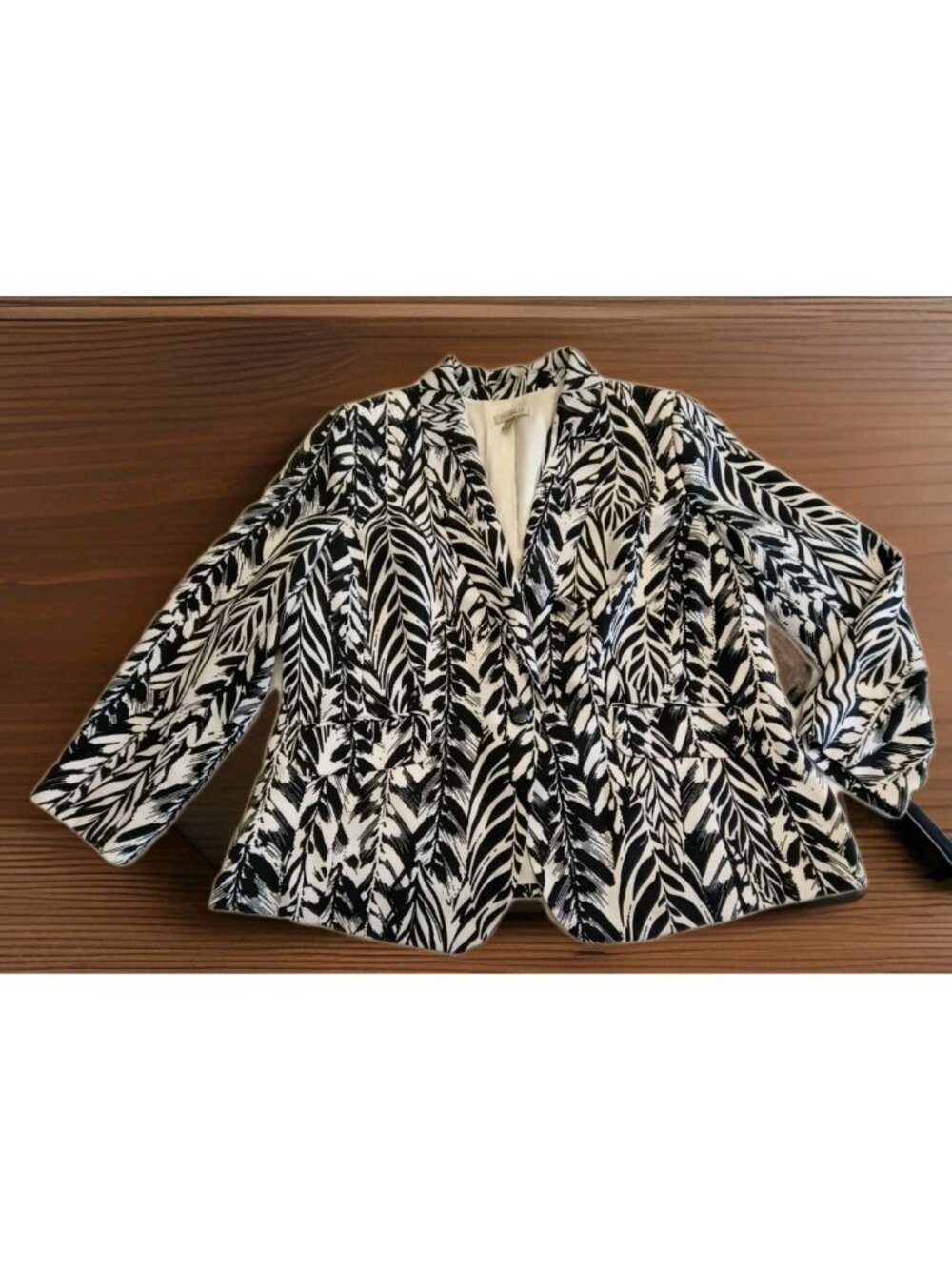 Roz & Ali Black/White Button Blazer Jacket Long Sleeve Striped  Size 18